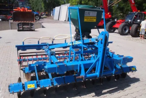 Agregat uprawowo-siewny Rabe Werk 2011 3m brona talerzowa z siewnikiem do poplonów - Combiné de semis: photos 2 Agregat uprawowo-siewny Rabe Werk 2011 3m brona talerzowa z siewnikiem do poplonów - Combiné de semis: photos 2