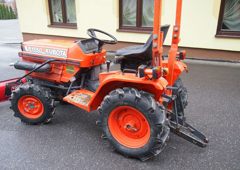 Ciągnik Kubota B1550 1994 traktorek KUBOTA 4x4 19KM - Tracteur agricole: photos 5 Ciągnik Kubota B1550 1994 traktorek KUBOTA 4x4 19KM - Tracteur agricole: photos 5