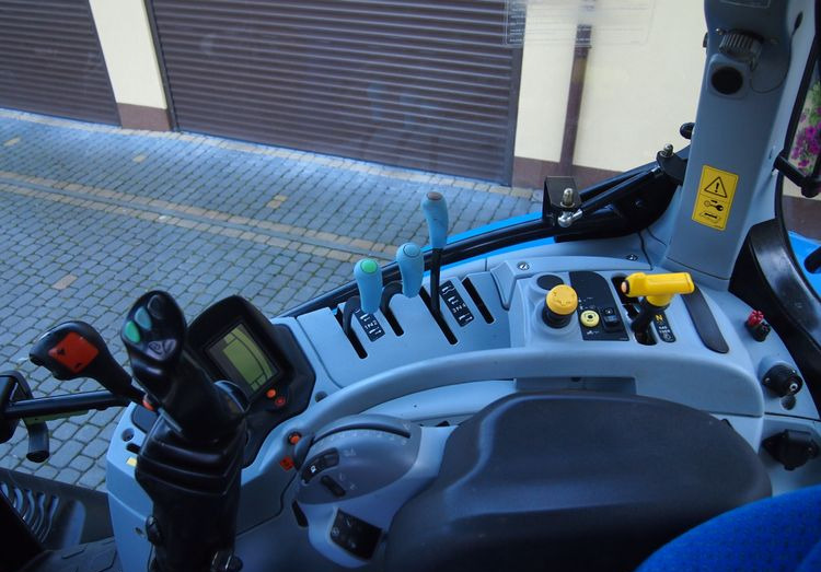 Tracteur agricole Ciągnik New Holland NH T6.140 2016 New Holland z Ładowaczem czołowym TUR: photos 10 Tracteur agricole Ciągnik New Holland NH T6.140 2016 New Holland z Ładowaczem czołowym TUR: photos 10