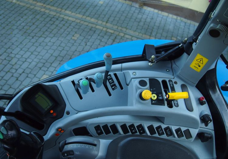 Tracteur agricole Ciągnik New Holland NH T6.140 2016 New Holland z Ładowaczem czołowym TUR: photos 7 Tracteur agricole Ciągnik New Holland NH T6.140 2016 New Holland z Ładowaczem czołowym TUR: photos 7