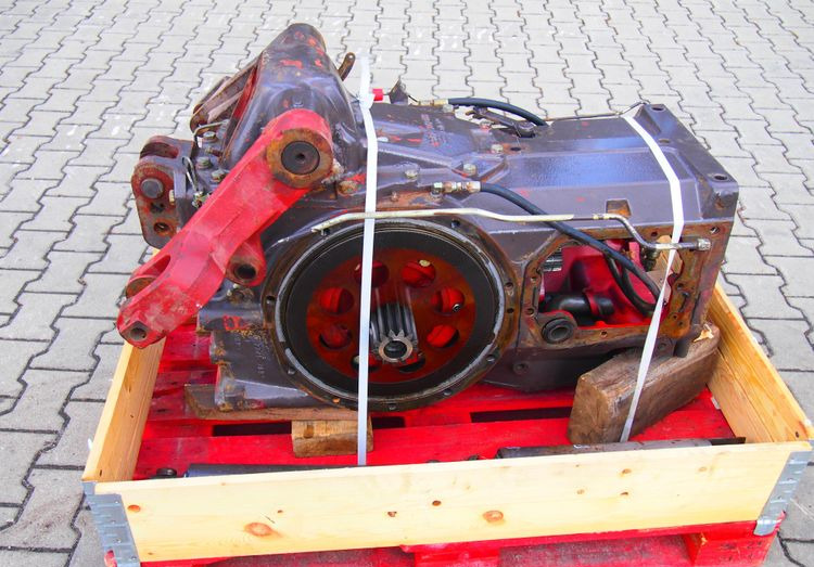 Części do Ciągnika Massey Ferguson MF 3000, 6000 Tylny most z podnośnikiem od MF 3000, 6000 - Essieu arrière pour Machine agricole: photos 1 Części do Ciągnika Massey Ferguson MF 3000, 6000 Tylny most z podnośnikiem od MF 3000, 6000 - Essieu arrière pour Machine agricole: photos 1