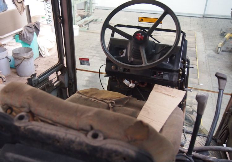 Części do Ciągnika Massey Ferguson MF 3050, 3060, 3070, 3080, 3090 Kabina do Massey Ferguson serii 30.. , 31.. , 36.. - Cabine pour Machine agricole: photos 3 Części do Ciągnika Massey Ferguson MF 3050, 3060, 3070, 3080, 3090 Kabina do Massey Ferguson serii 30.. , 31.. , 36.. - Cabine pour Machine agricole: photos 3