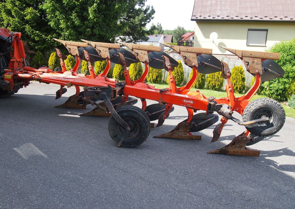 Pług obrotowy Kuhn Kuhn Vari-Master 150 4+1 Pług obracany Kuhn Vari-Master 150 4+1 - Charrue: photos 5 Pług obrotowy Kuhn Kuhn Vari-Master 150 4+1 Pług obracany Kuhn Vari-Master 150 4+1 - Charrue: photos 5