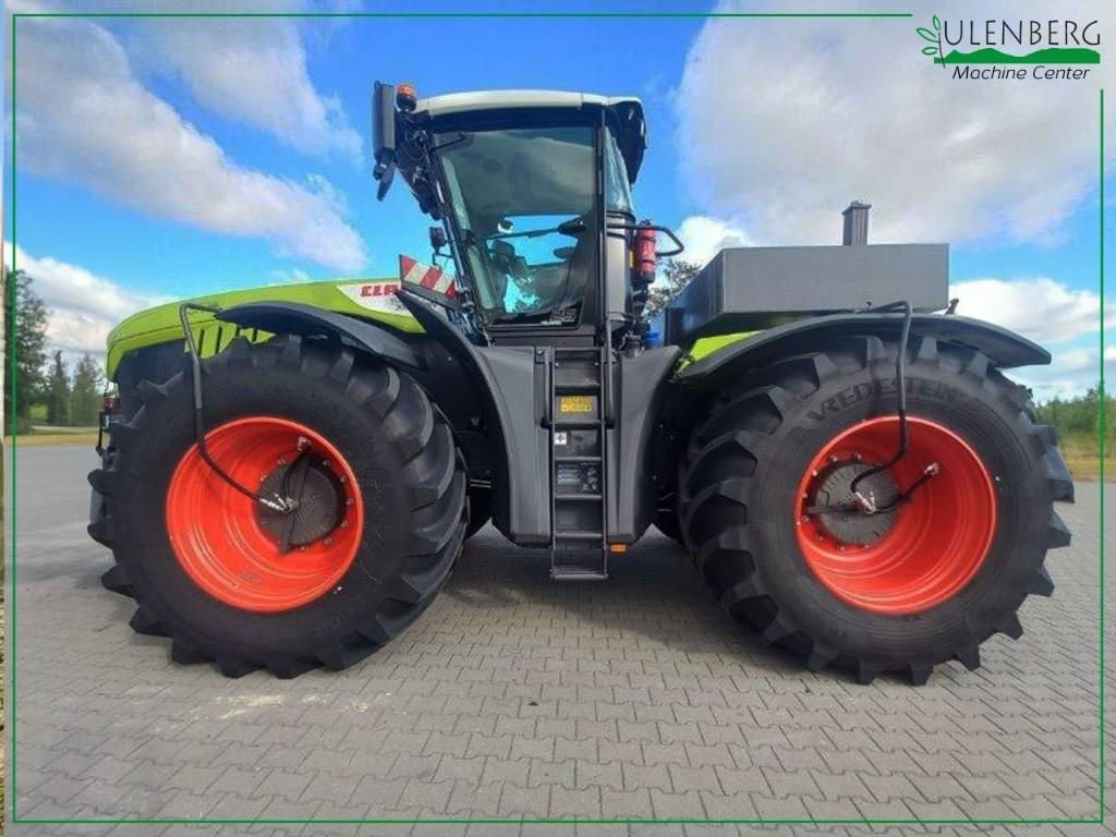 Claas XERION 5000 - Tracteur agricole: photos 1 Claas XERION 5000 - Tracteur agricole: photos 1
