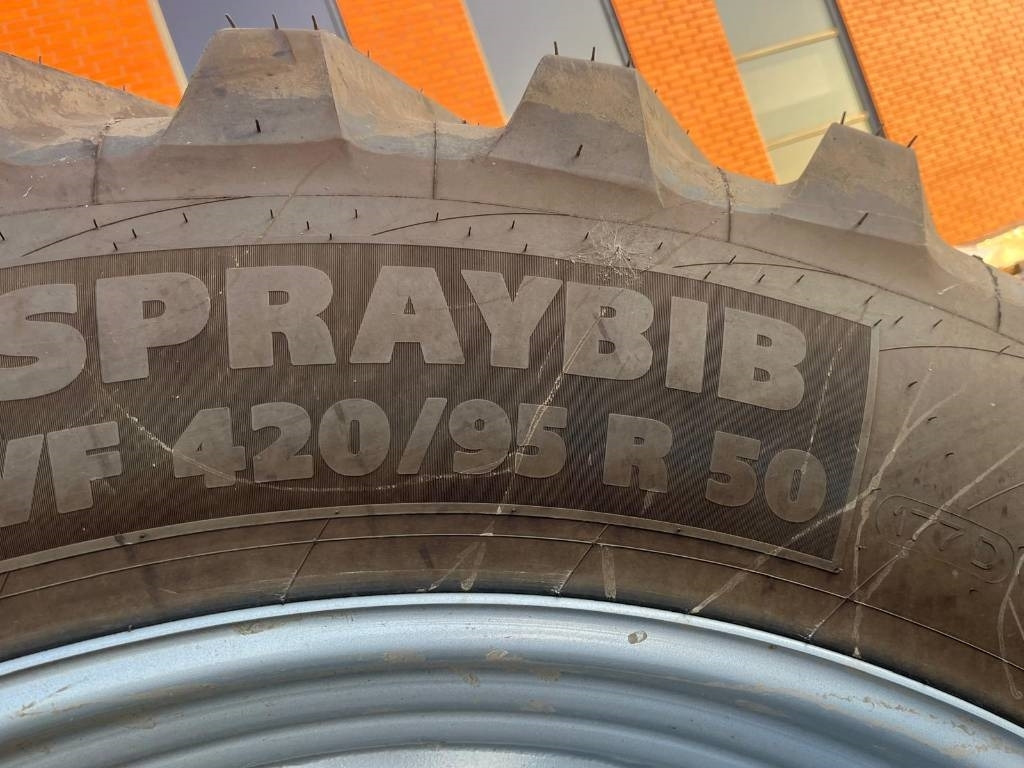 Michelin FELGA Z OPONĄ VF 420/95R50 CFO 179D/175E SPRAYBIB - Pneu pour Machine agricole: photos 3 Michelin FELGA Z OPONĄ VF 420/95R50 CFO 179D/175E SPRAYBIB - Pneu pour Machine agricole: photos 3