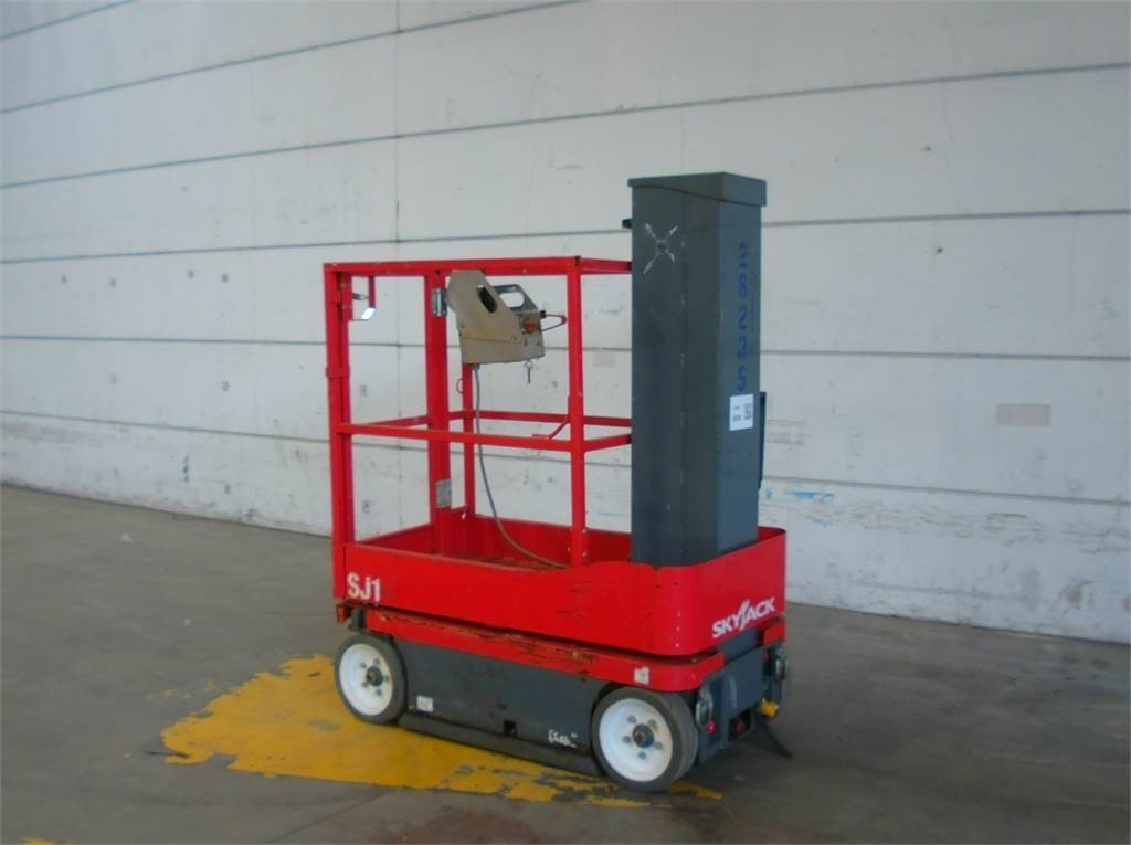 SkyJack SJ16 - Nacelle à mât vertical: photos 2 SkyJack SJ16 - Nacelle à mât vertical: photos 2