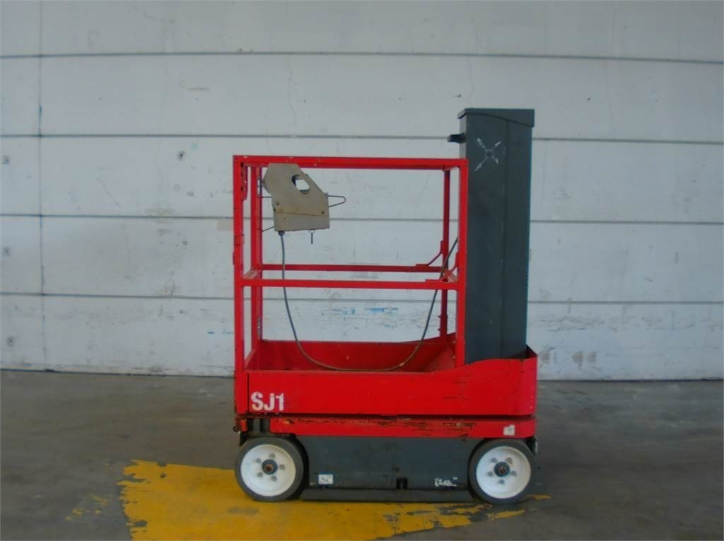 SkyJack SJ16 - Nacelle à mât vertical: photos 1 SkyJack SJ16 - Nacelle à mât vertical: photos 1