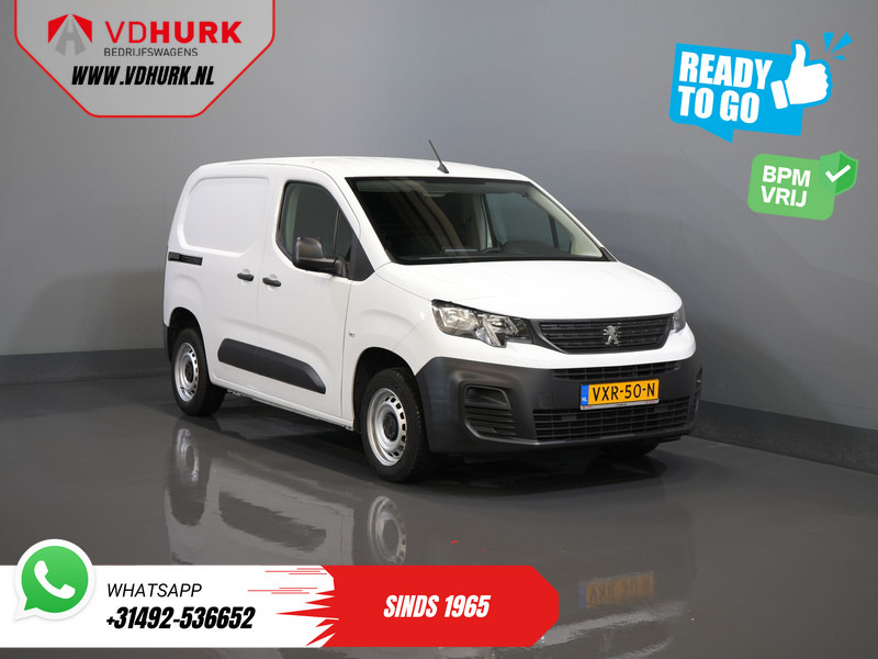 Peugeot Partner 1.5 HDi 100 pk BPM VRIJ Ready2Go 3Pers./ Carplay/ Airco/ Cruise/ Camera/ PDC - Fourgonnette: photos 1 Peugeot Partner 1.5 HDi 100 pk BPM VRIJ Ready2Go 3Pers./ Carplay/ Airco/ Cruise/ Camera/ PDC - Fourgonnette: photos 1