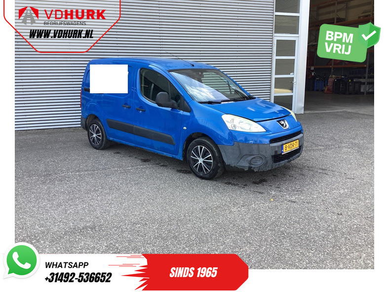 Peugeot Partner 1.6 HDI 90 pk EXPORT ONLY NL Auto/ 3 Pers./ Airco/ Trekhaak - Fourgonnette: photos 1 Peugeot Partner 1.6 HDI 90 pk EXPORT ONLY NL Auto/ 3 Pers./ Airco/ Trekhaak - Fourgonnette: photos 1