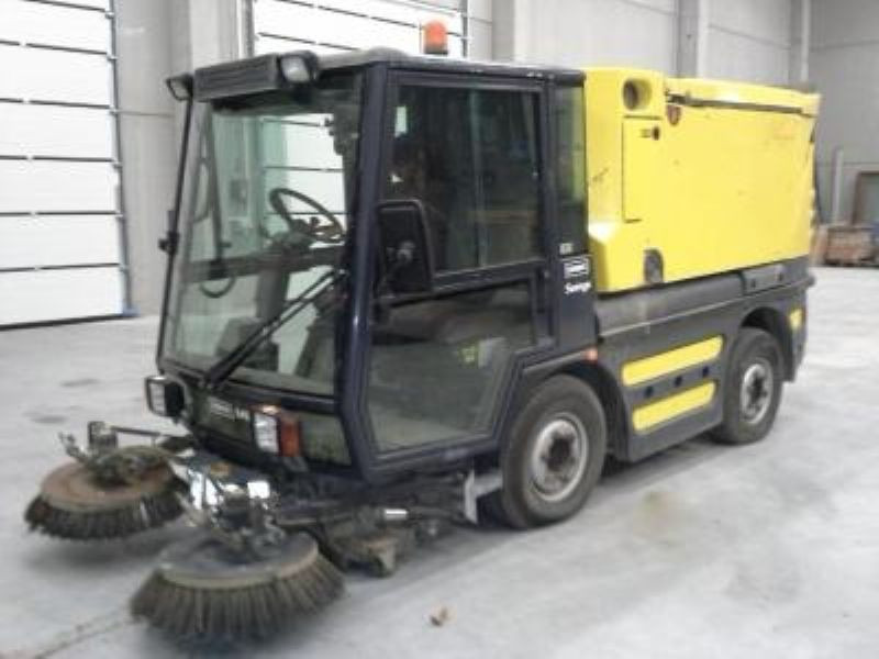 Diversen SCHMIDT SWING 240 - Balayeuse de voirie: photos 1 Diversen SCHMIDT SWING 240 - Balayeuse de voirie: photos 1