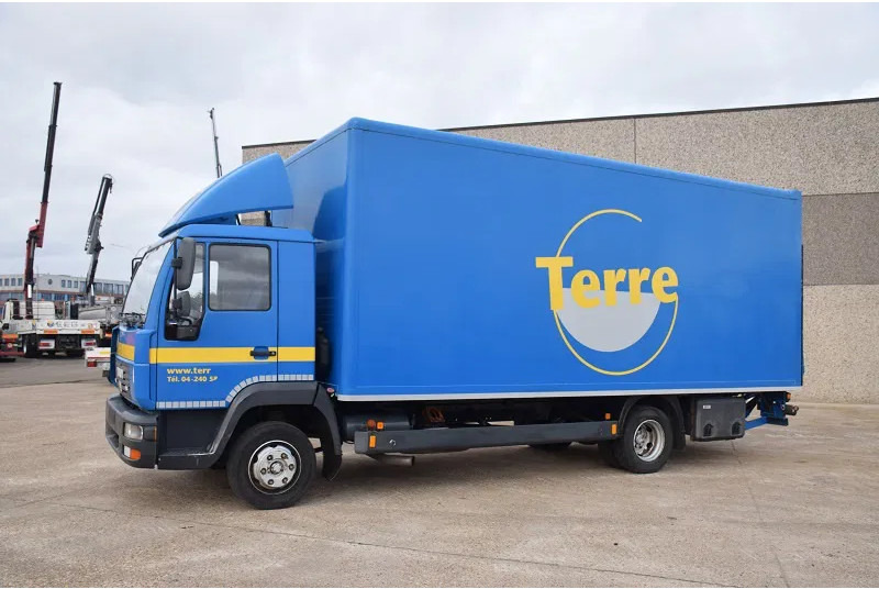 MAN L2000 - Camion fourgon: photos 3 MAN L2000 - Camion fourgon: photos 3