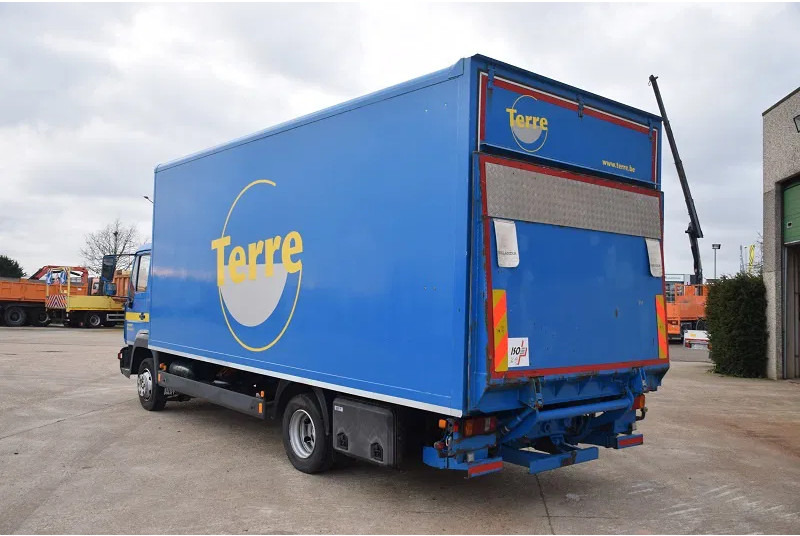 MAN L2000 - Camion fourgon: photos 4 MAN L2000 - Camion fourgon: photos 4