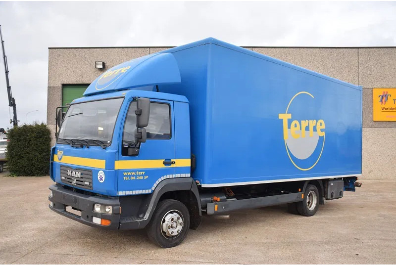 MAN L2000 - Camion fourgon: photos 1 MAN L2000 - Camion fourgon: photos 1