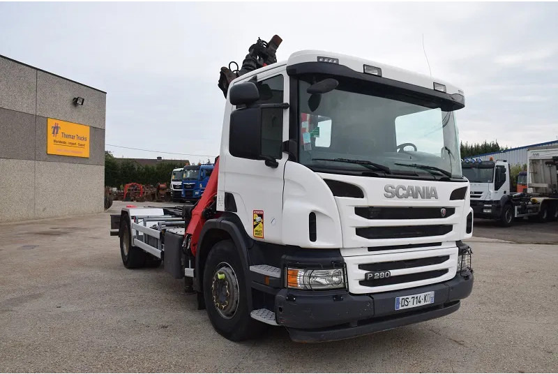 Scania P280 - Camion grue: photos 5 Scania P280 - Camion grue: photos 5