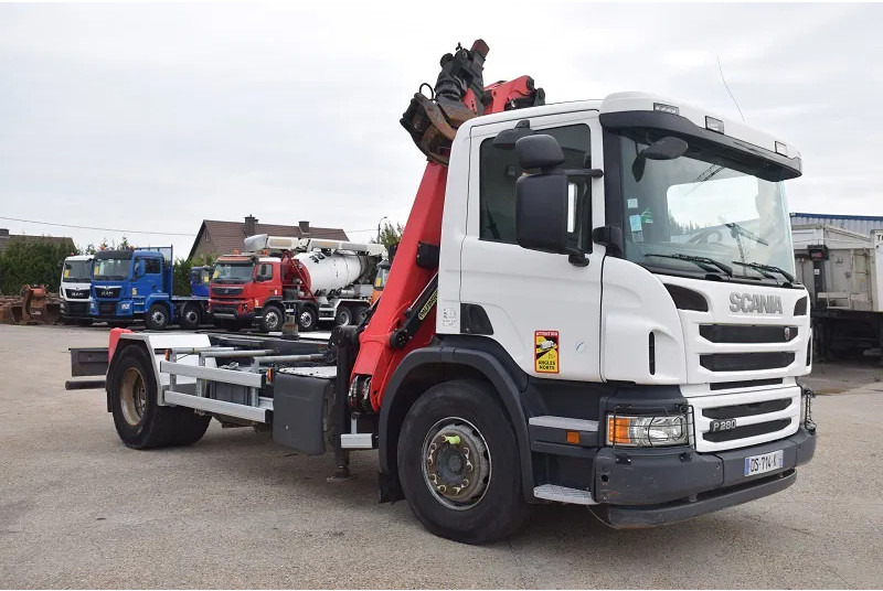 Scania P280 - Camion grue: photos 2 Scania P280 - Camion grue: photos 2