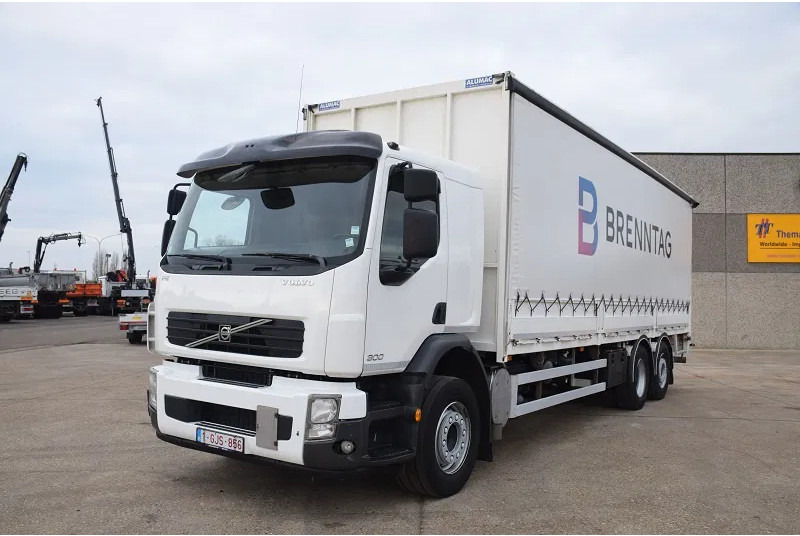Volvo FE 300 - Camion fourgon: photos 2 Volvo FE 300 - Camion fourgon: photos 2