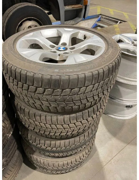 BMW *BMW velgen met Brigdestone banden *225/50 R17 - Pneus et jantes pour Voiture: photos 1 BMW *BMW velgen met Brigdestone banden *225/50 R17 - Pneus et jantes pour Voiture: photos 1