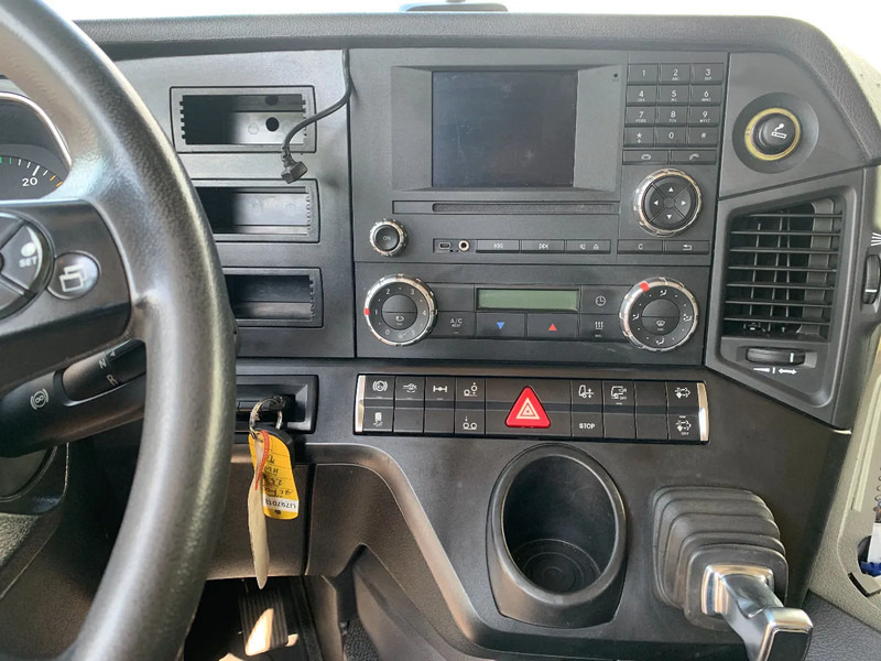 Mercedes-Benz Actros 2531 2530*Cruise control*SlaapCabine* - Camion fourgon: photos 5 Mercedes-Benz Actros 2531 2530*Cruise control*SlaapCabine* - Camion fourgon: photos 5