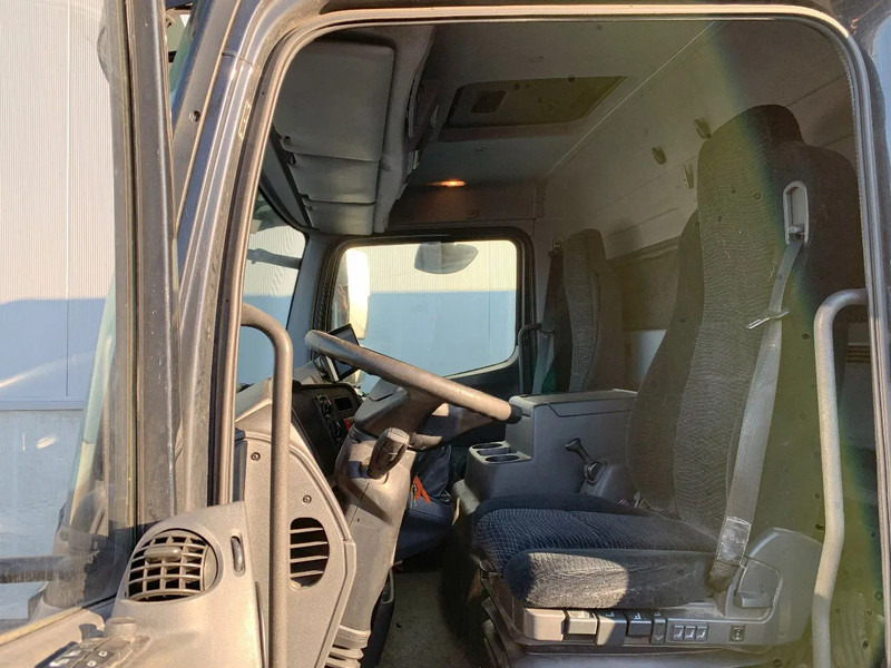 Mercedes-Benz Atego 1018 KOELING*Cruise control*Airconditioning*Geveerde bestuurdersstoel* - Camion fourgon: photos 2 Mercedes-Benz Atego 1018 KOELING*Cruise control*Airconditioning*Geveerde bestuurdersstoel* - Camion fourgon: photos 2