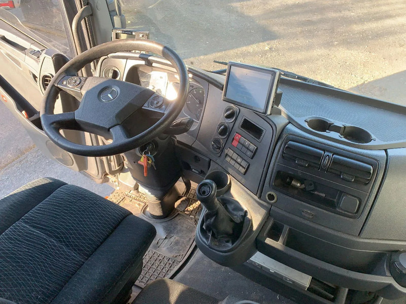 Mercedes-Benz Atego 1018 KOELING*Cruise control*Airconditioning*Geveerde bestuurdersstoel* - Camion fourgon: photos 3 Mercedes-Benz Atego 1018 KOELING*Cruise control*Airconditioning*Geveerde bestuurdersstoel* - Camion fourgon: photos 3