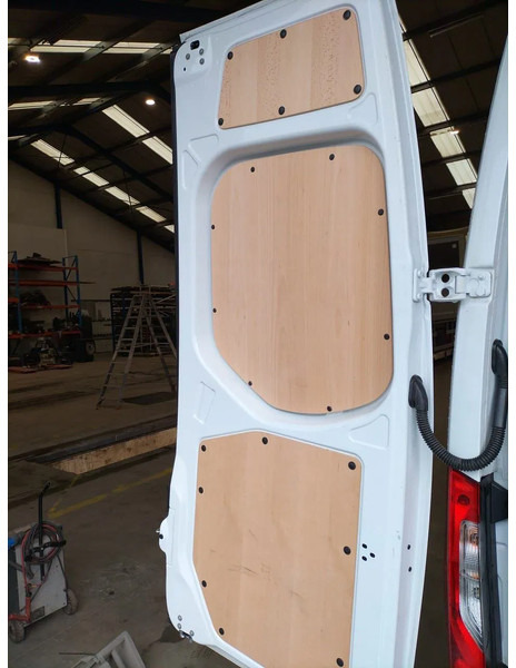 Mercedes-Benz Binnenbekleding L2H2 Sprinter - Cabine et intérieur pour Véhicule utilitaire: photos 1 Mercedes-Benz Binnenbekleding L2H2 Sprinter - Cabine et intérieur pour Véhicule utilitaire: photos 1