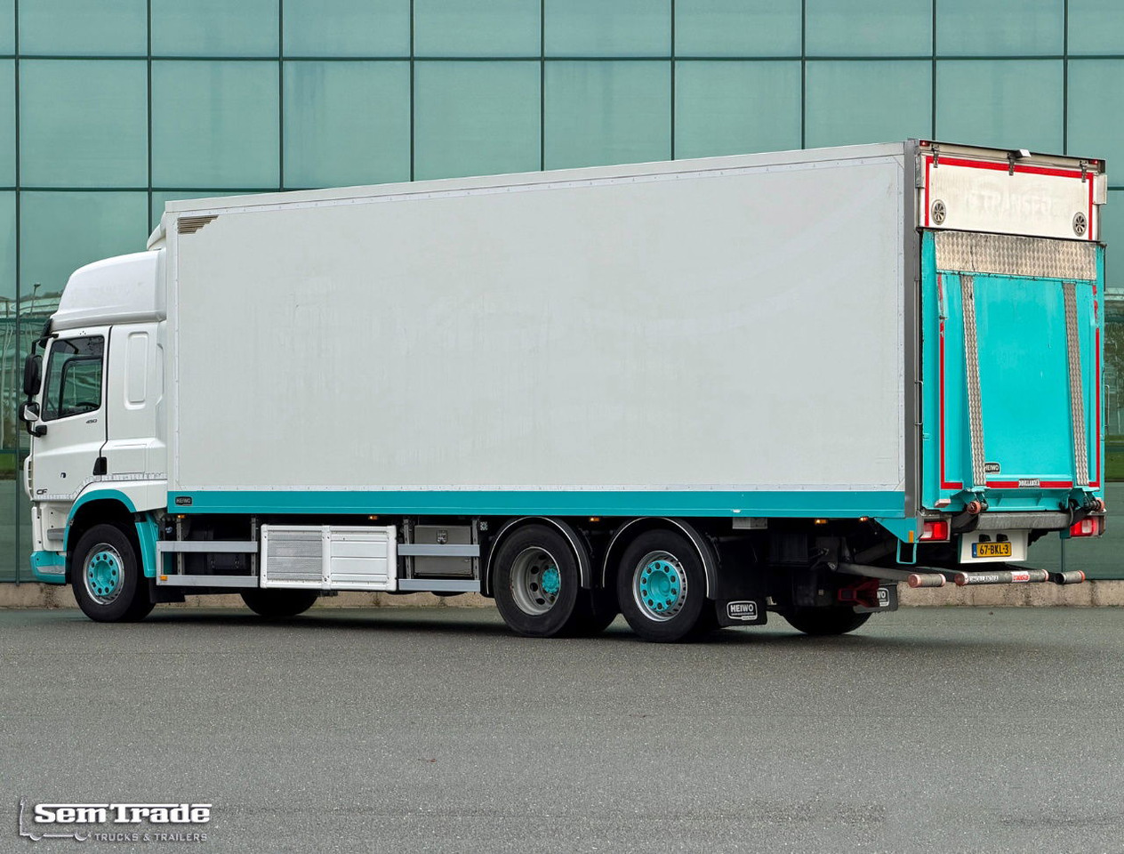 DAF CF 450 SC Heiwo Isolated BOX 875 x 250 x 275 INS. Carrier Cooling 340.000 KM Tail Lift Super Condition NEW APK - TUV - Camion frigorifique: photos 3 DAF CF 450 SC Heiwo Isolated BOX 875 x 250 x 275 INS. Carrier Cooling 340.000 KM Tail Lift Super Condition NEW APK - TUV - Camion frigorifique: photos 3