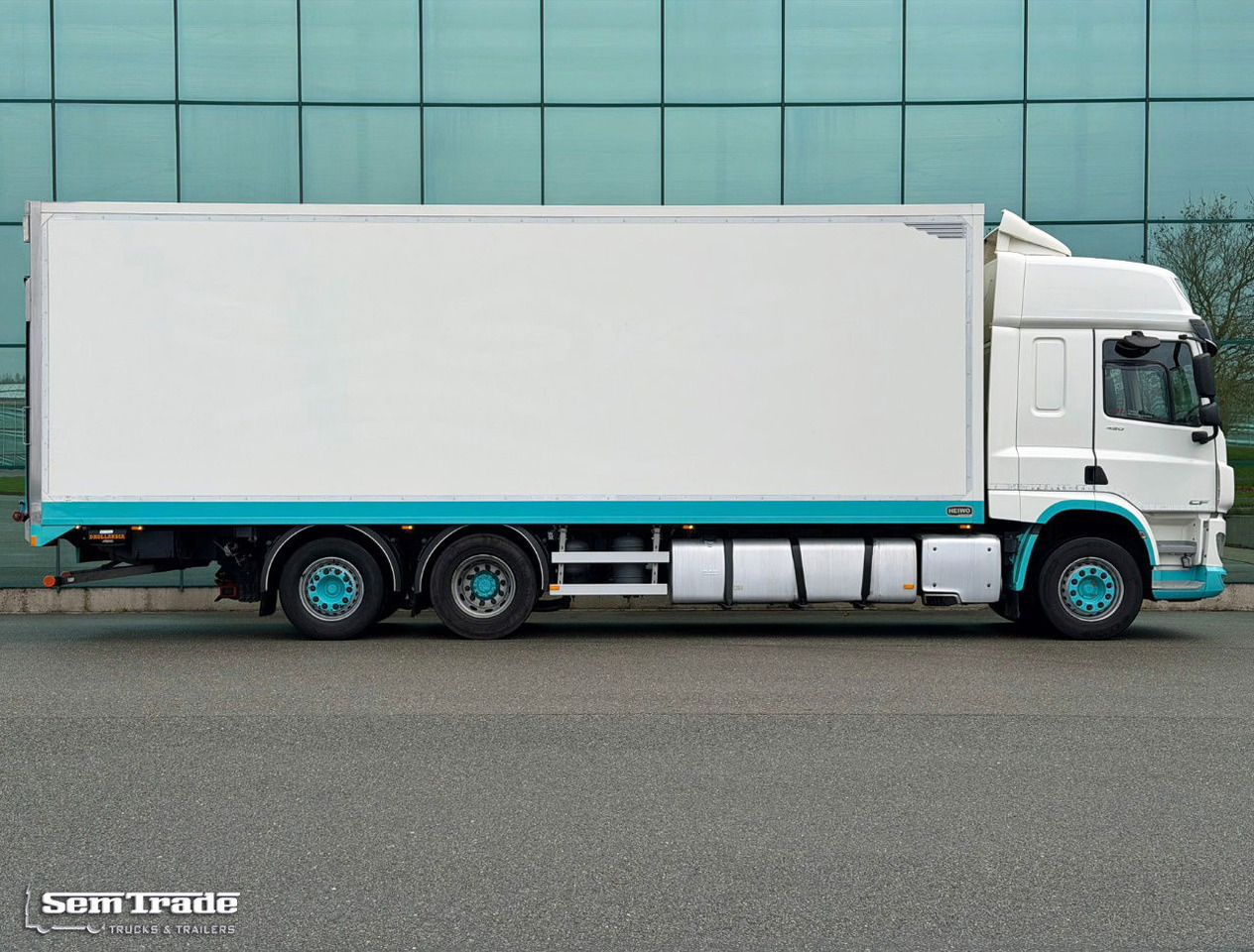 DAF CF 450 SC Heiwo Isolated BOX 875 x 250 x 275 INS. Carrier Cooling 340.000 KM Tail Lift Super Condition NEW APK - TUV - Camion frigorifique: photos 5 DAF CF 450 SC Heiwo Isolated BOX 875 x 250 x 275 INS. Carrier Cooling 340.000 KM Tail Lift Super Condition NEW APK - TUV - Camion frigorifique: photos 5