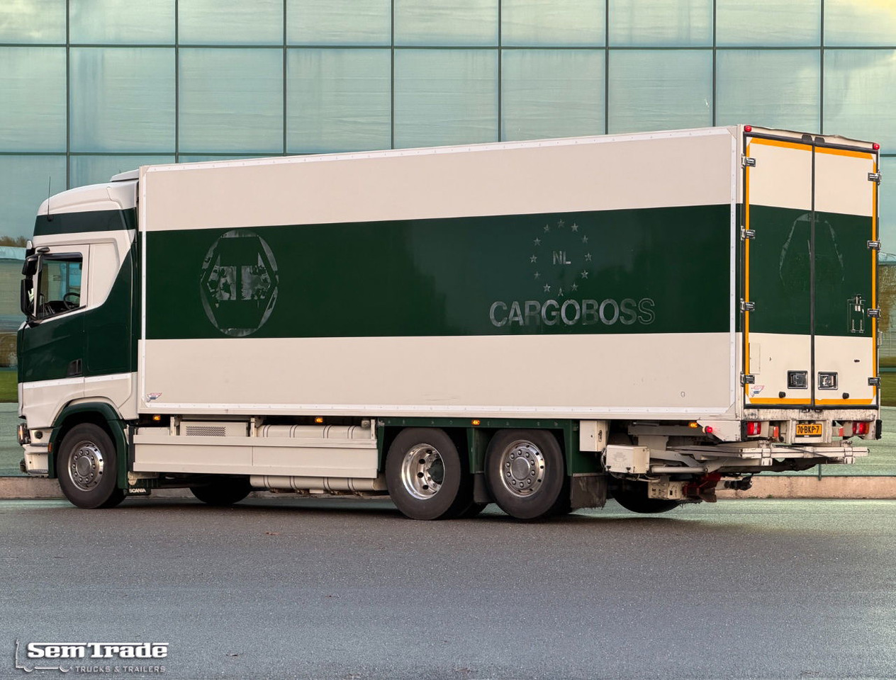 Scania S450 Full AIR Retarder VAN Beurden Isolated BOX Hydrarolls TRS Cooling NL-Truck - Camion frigorifique: photos 3 Scania S450 Full AIR Retarder VAN Beurden Isolated BOX Hydrarolls TRS Cooling NL-Truck - Camion frigorifique: photos 3