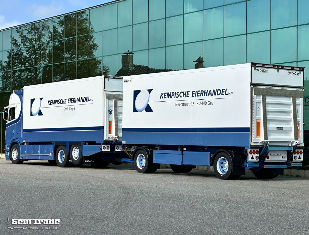 Scania S650 V8 NGS Only 193.000 KM Full Options FullY Isolated Body Special Show Truck / Combi NEW Condition - Camion frigorifique: photos 4 Scania S650 V8 NGS Only 193.000 KM Full Options FullY Isolated Body Special Show Truck / Combi NEW Condition - Camion frigorifique: photos 4