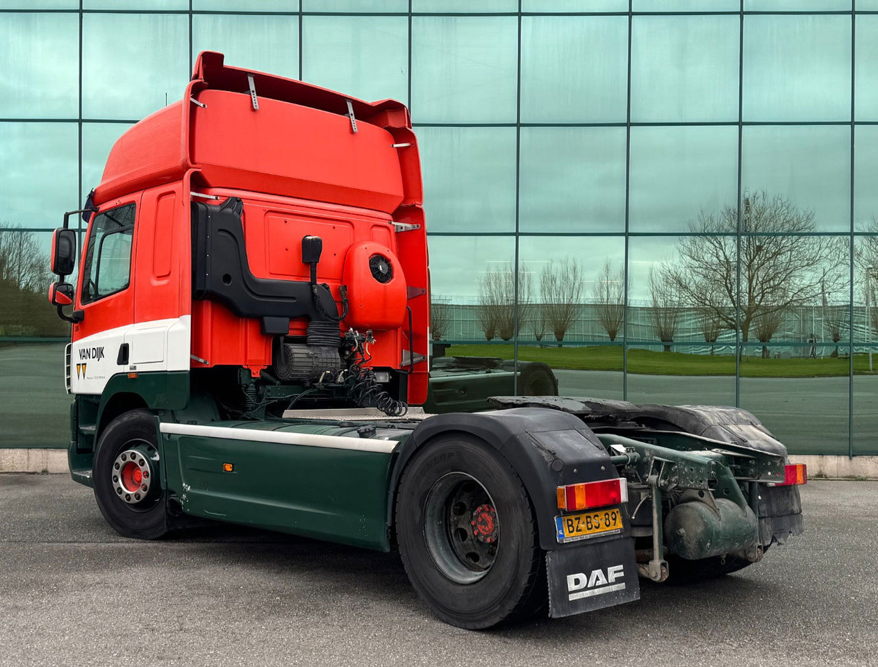DAF CF 85.460 Only 229.800 KM Retarder - Intarder 2x Tanks Tires 90 NL Truck - Tracteur routier: photos 3 DAF CF 85.460 Only 229.800 KM Retarder - Intarder 2x Tanks Tires 90 NL Truck - Tracteur routier: photos 3
