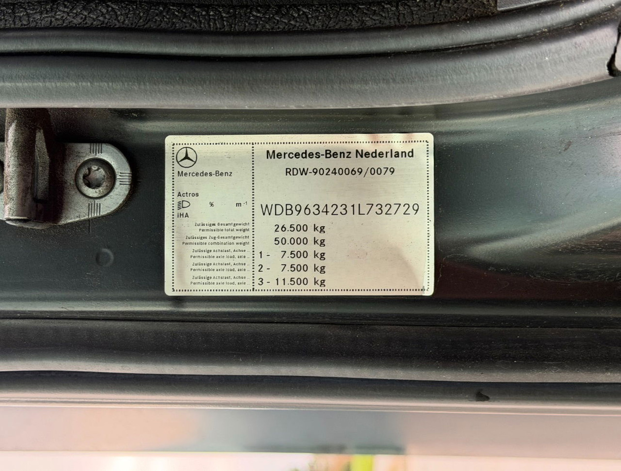 Tracteur routier Mercedes-Benz Actros 2542 Euro 6 Full Spoiler 886.000 KM Holland-Truck: photos 25 Tracteur routier Mercedes-Benz Actros 2542 Euro 6 Full Spoiler 886.000 KM Holland-Truck: photos 25