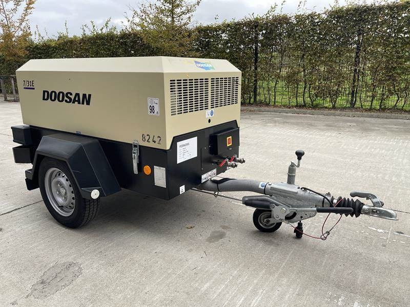 Doosan 7 / 31 E - N - Compresseur d'air: photos 3 Doosan 7 / 31 E - N - Compresseur d'air: photos 3