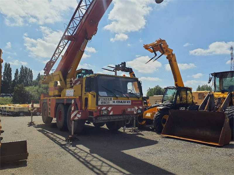 Liebherr LTM 1050 / 1 - Grue tout-terrain: photos 1 Liebherr LTM 1050 / 1 - Grue tout-terrain: photos 1