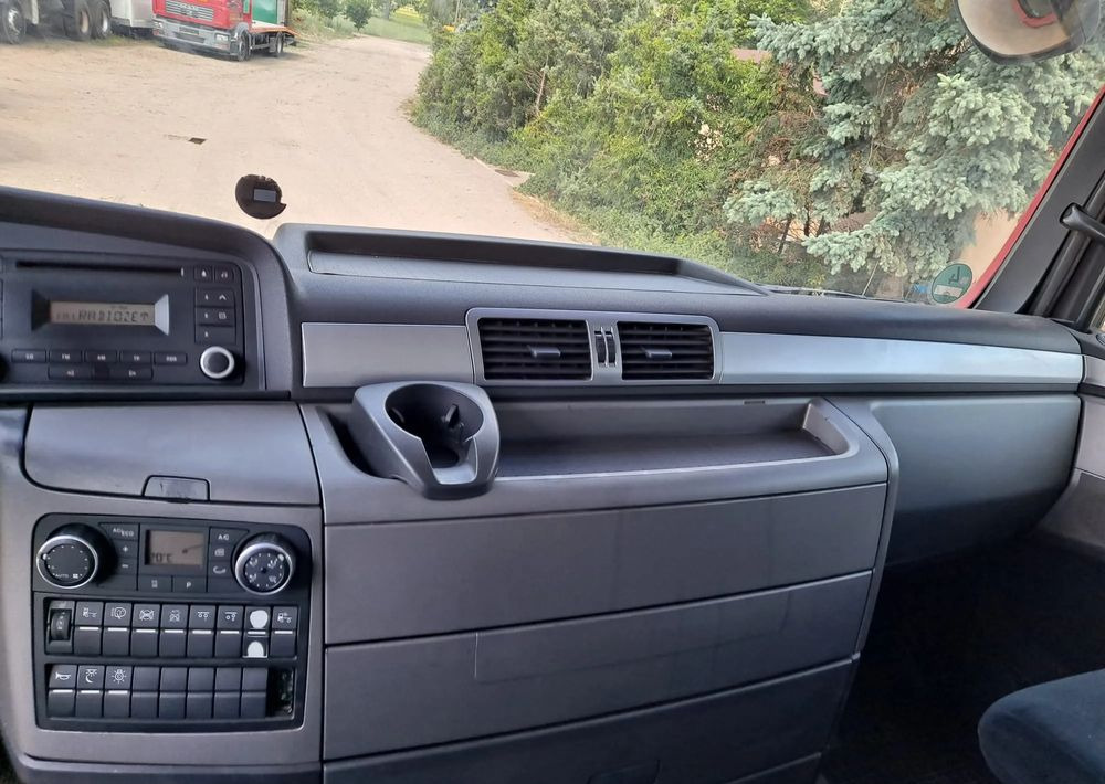 MAN TGX 26.440 Euro 5 Hakowiec - Camion ampliroll: photos 3 MAN TGX 26.440 Euro 5 Hakowiec - Camion ampliroll: photos 3