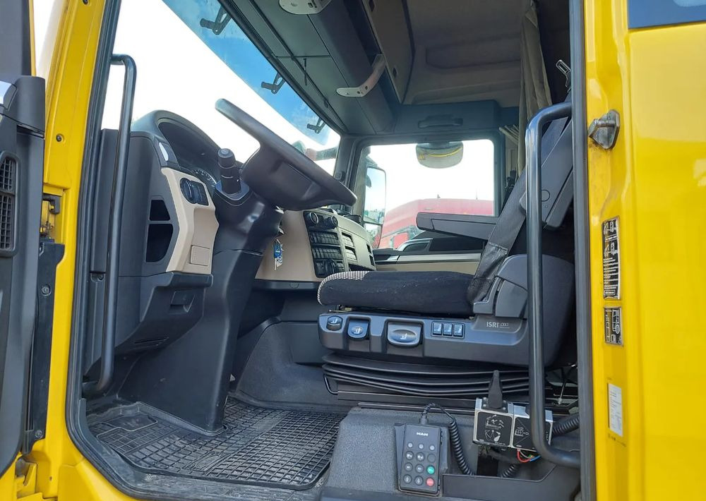 Camion ampliroll MAN TGX 26-500 Hakowiec oś skrętna: photos 7