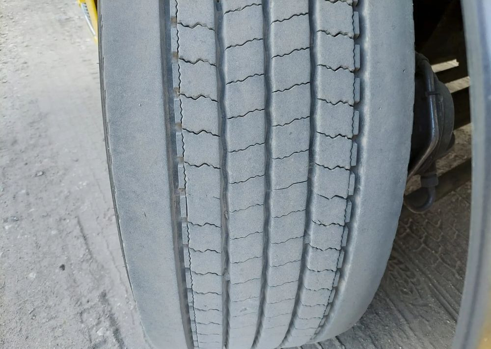 Camion ampliroll MAN TGX 26-500 Hakowiec oś skrętna: photos 10