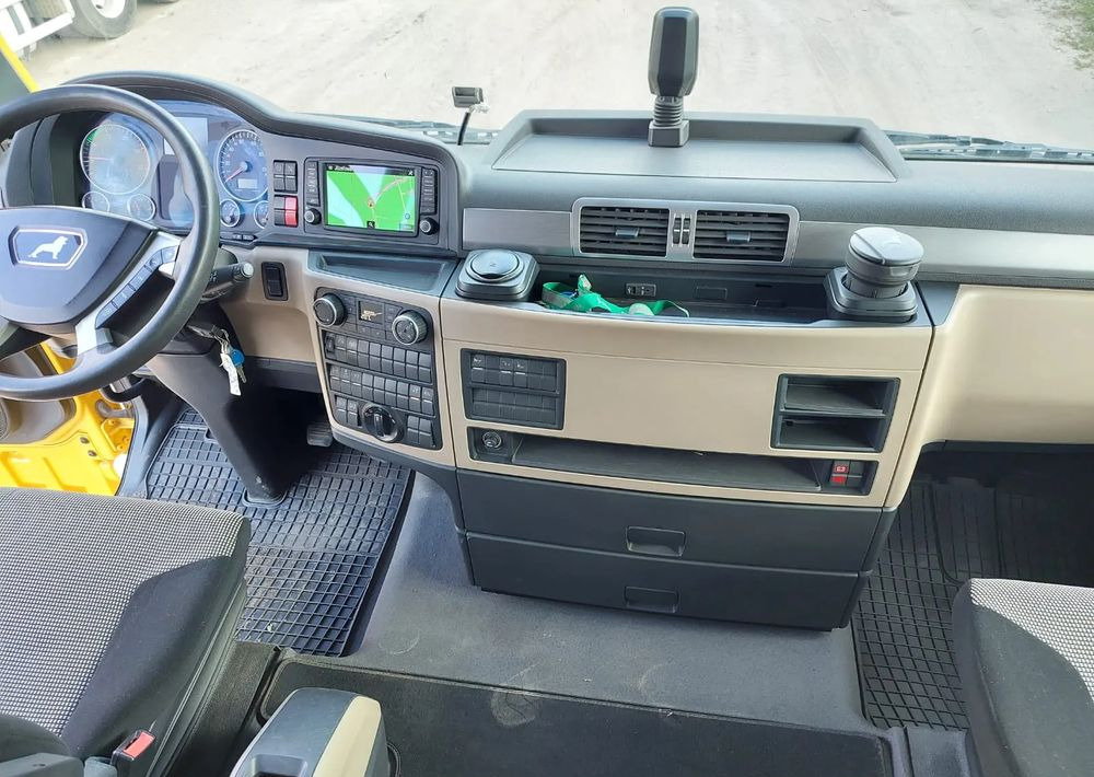 Camion ampliroll MAN TGX 26-500 Hakowiec oś skrętna: photos 11