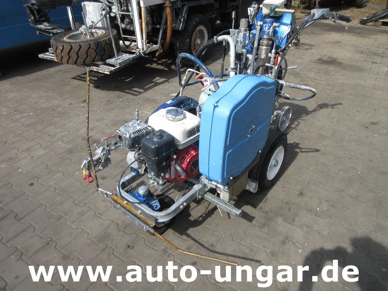 Graco 200 HS Aximum Citadine 75H Bj 13 Airless Roadmarking Striper Markiermaschine - Travaux routiers: photos 3 Graco 200 HS Aximum Citadine 75H Bj 13 Airless Roadmarking Striper Markiermaschine - Travaux routiers: photos 3