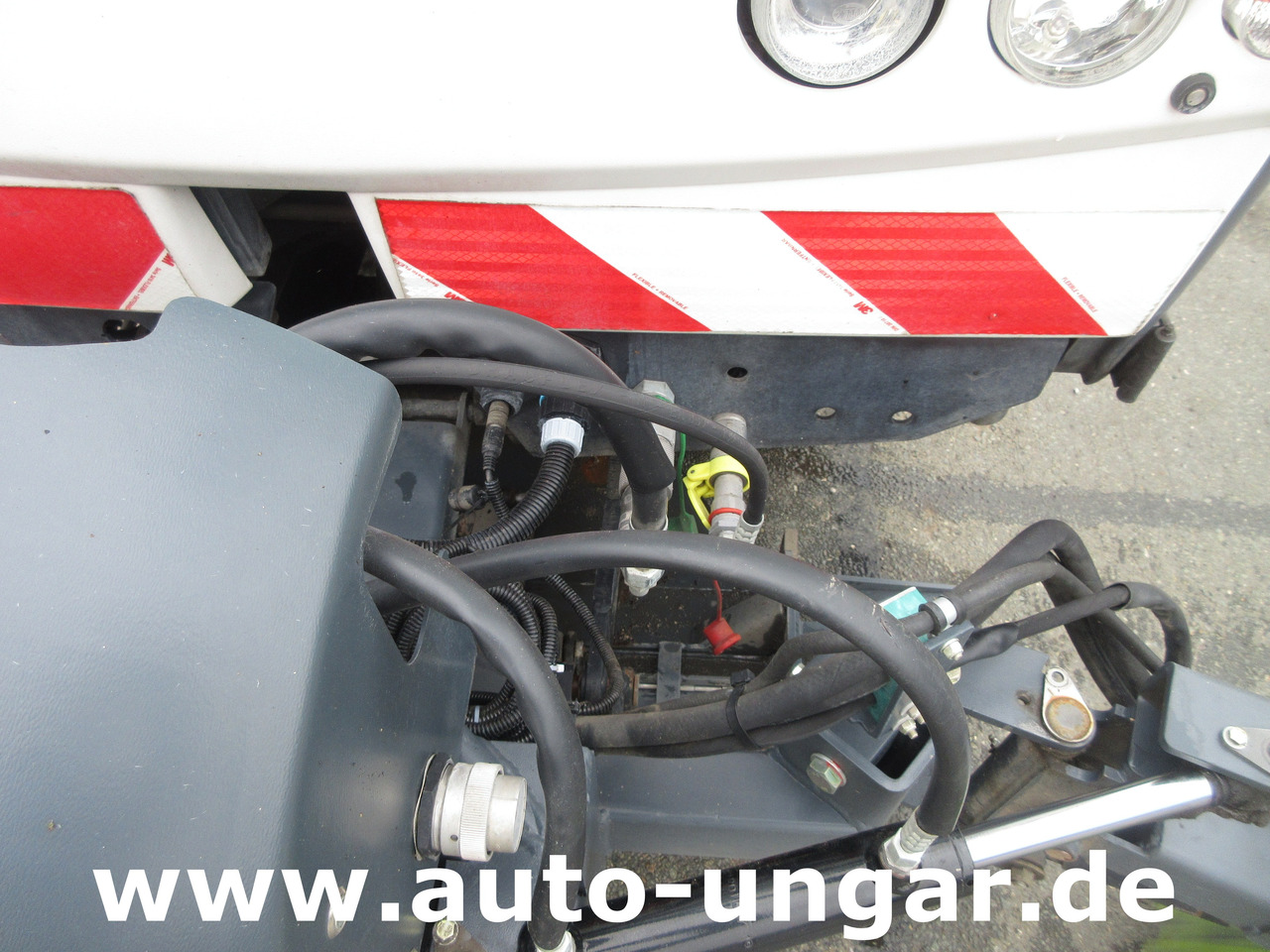 Hako Citymaster CM 2000 Kehrmaschine 4-Rad-Lenkung VW Diesel Motor - Balayeuse de voirie: photos 4 Hako Citymaster CM 2000 Kehrmaschine 4-Rad-Lenkung VW Diesel Motor - Balayeuse de voirie: photos 4