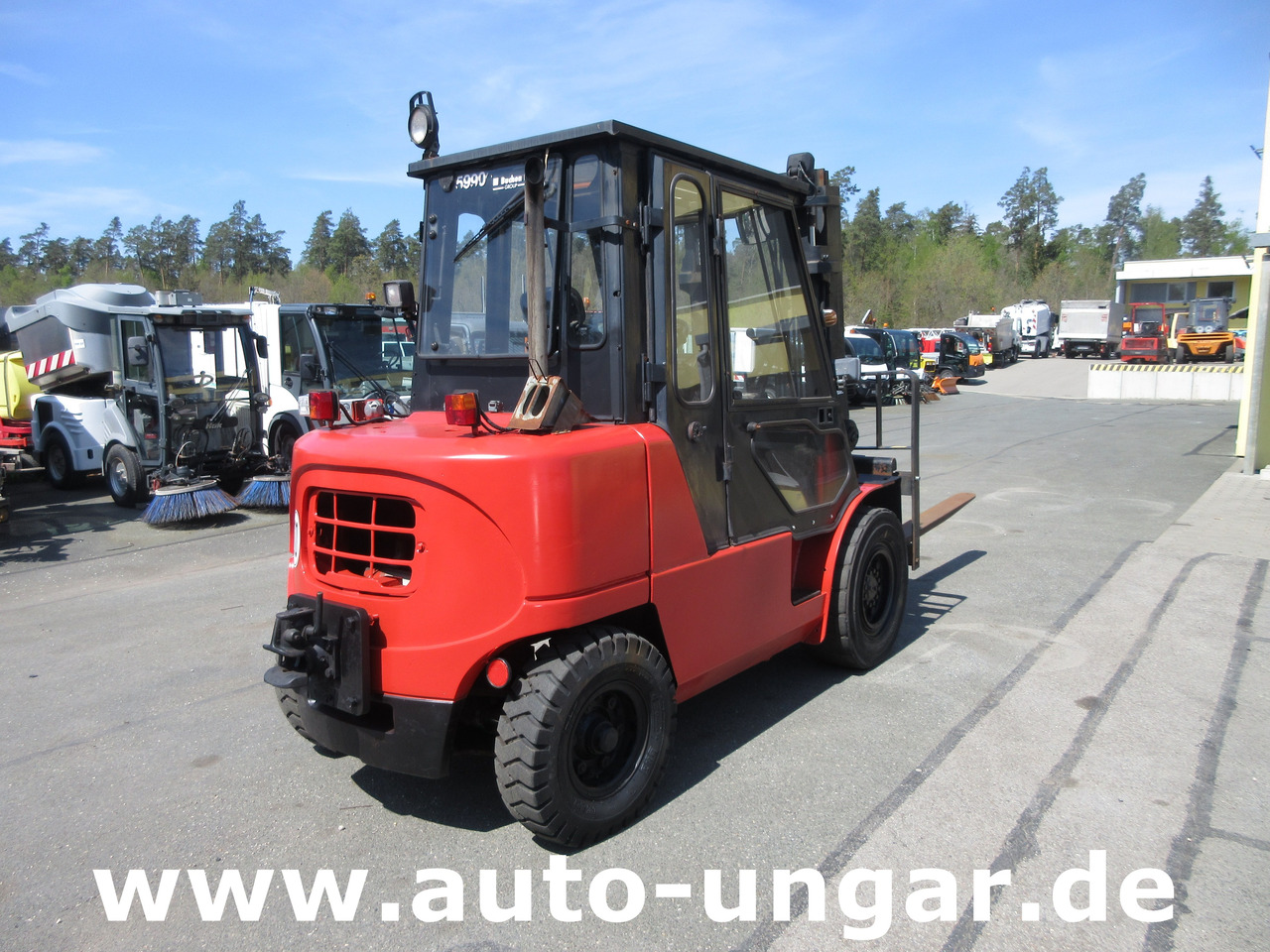 Nissan F04D 400 Diesel Gabelstapler 4.000kg Motorschaden Bj. 2002 - Chariot élévateur diesel: photos 3 Nissan F04D 400 Diesel Gabelstapler 4.000kg Motorschaden Bj. 2002 - Chariot élévateur diesel: photos 3