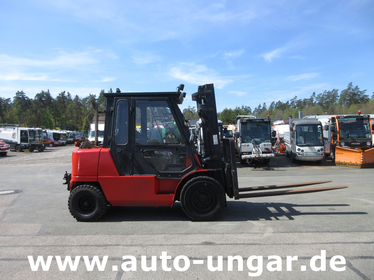 Nissan F04D 400 Diesel Gabelstapler 4.000kg Motorschaden Bj. 2002 - Chariot élévateur diesel: photos 2 Nissan F04D 400 Diesel Gabelstapler 4.000kg Motorschaden Bj. 2002 - Chariot élévateur diesel: photos 2