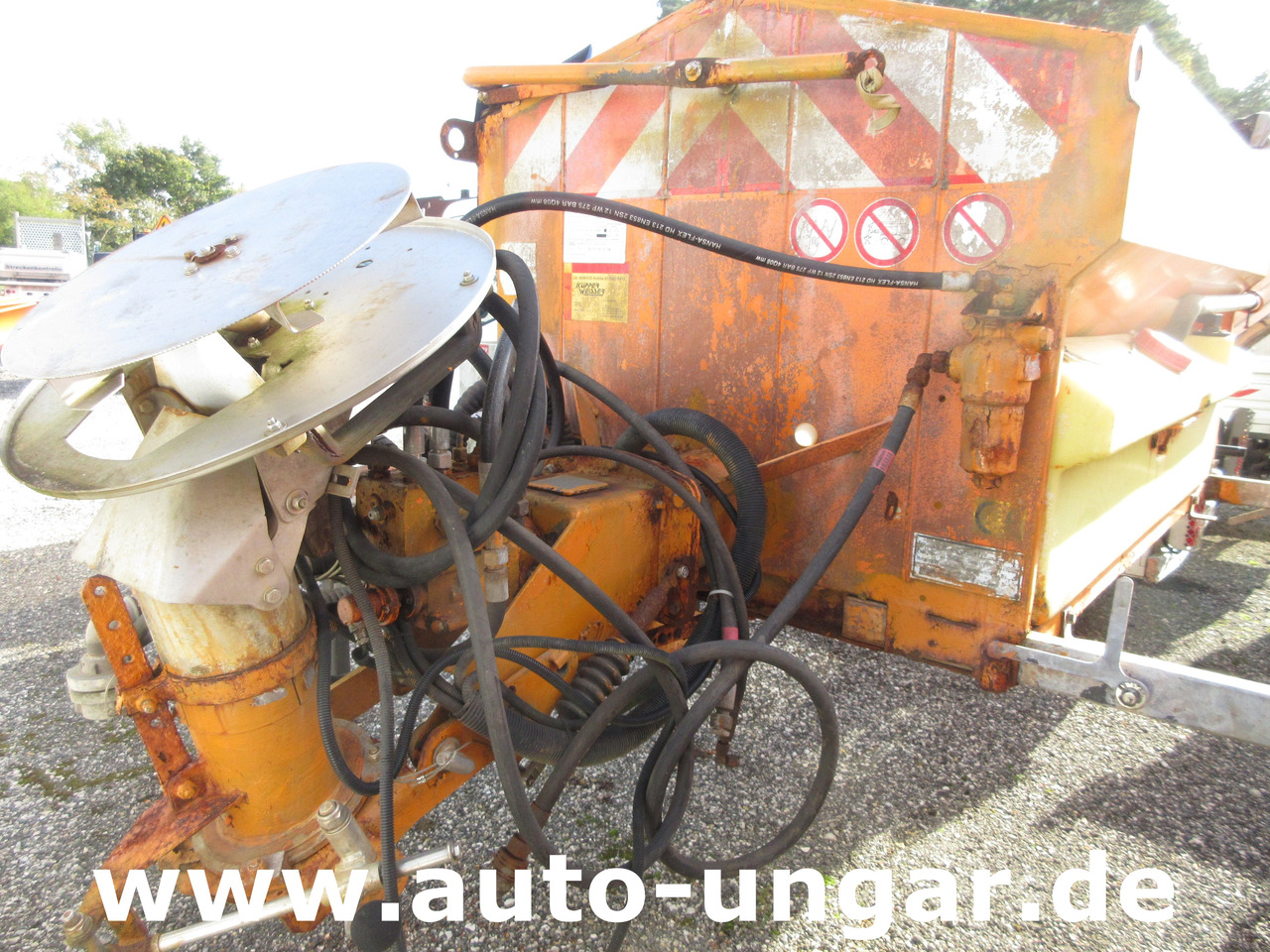 Küpper-Weisser STA80 W12H 1.2m³ Salzstreuer + Sole - Véhicule de voirie/ Spécial: photos 4 Küpper-Weisser STA80 W12H 1.2m³ Salzstreuer + Sole - Véhicule de voirie/ Spécial: photos 4