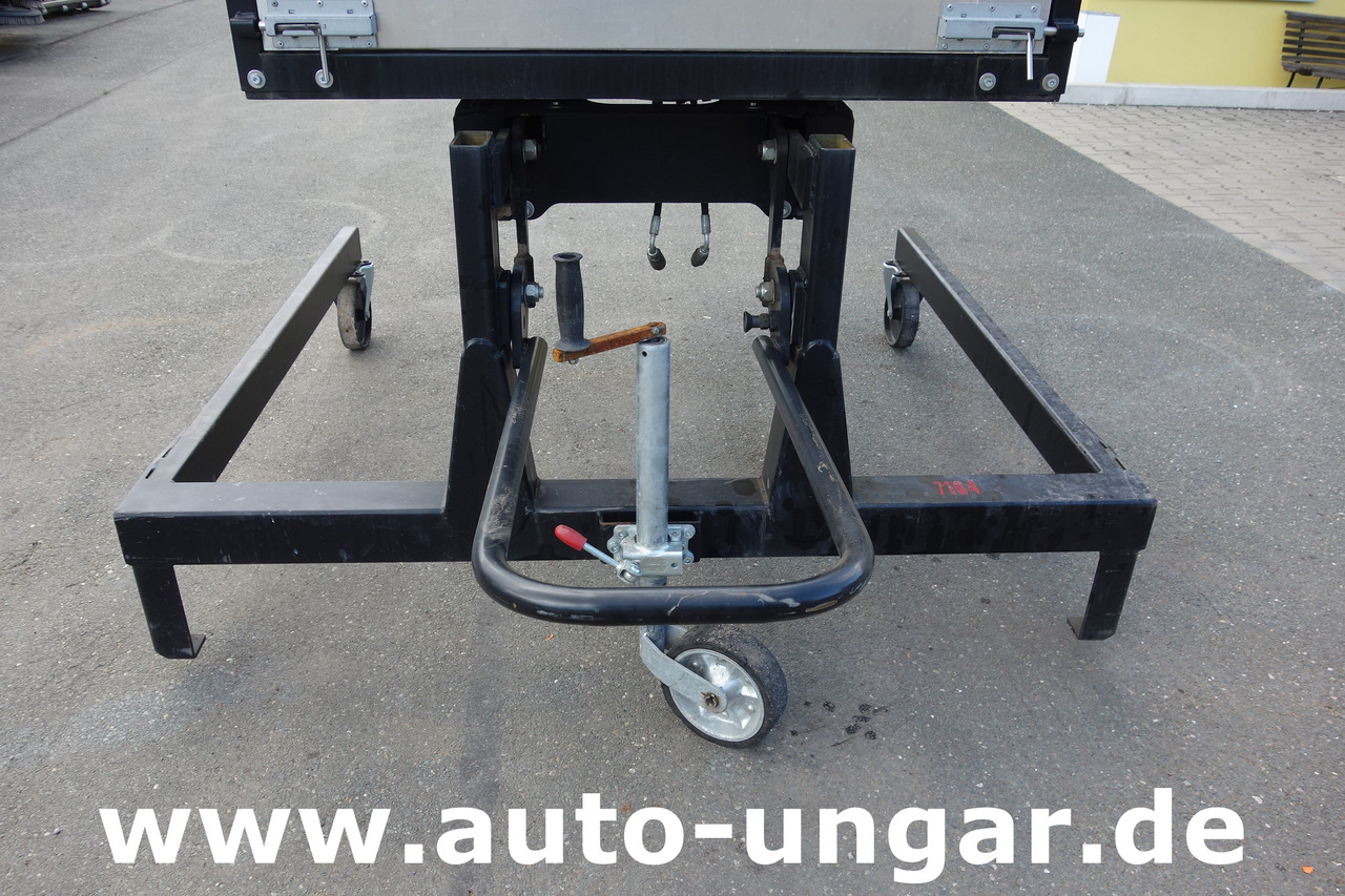 NILFISK CR3500 Kipperpritsche Schmidt Multigo 150 Pritsche Kipper mit Fahrgestell - Véhicule de voirie/ Spécial: photos 5 NILFISK CR3500 Kipperpritsche Schmidt Multigo 150 Pritsche Kipper mit Fahrgestell - Véhicule de voirie/ Spécial: photos 5