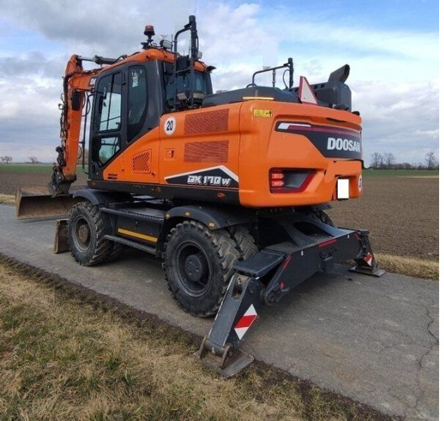 Pelle sur pneus Doosan 18.6t DX170 W-7 (DEVELON): photos 6