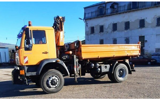 MAN LE18.250 - Camion benne, Camion grue: photos 3 MAN LE18.250 - Camion benne, Camion grue: photos 3