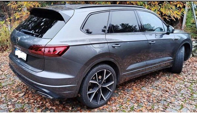 Volkswagen Touareg 3.0 TDi R-line 4-motion - SUV: photos 2 Volkswagen Touareg 3.0 TDi R-line 4-motion - SUV: photos 2
