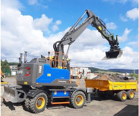 Volvo EW 160 E +(EST) Humus - Pelle sur pneus: photos 1 Volvo EW 160 E +(EST) Humus - Pelle sur pneus: photos 1