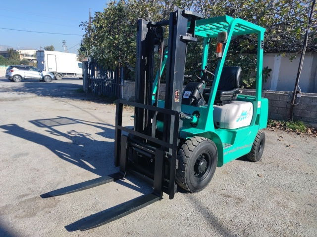 Mitsubishi 2.5TON - Chariot élévateur: photos 3 Mitsubishi 2.5TON - Chariot élévateur: photos 3