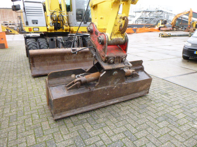 Pelle sur pneus NEW HOLLAND MH PLUS: photos 9