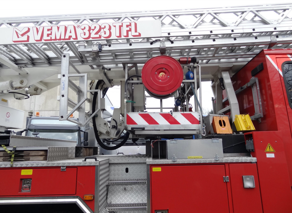 Camion avec nacelle MAN FE 410 6X6 Feuerwehr Vema Lift 32 Meter: photos 6